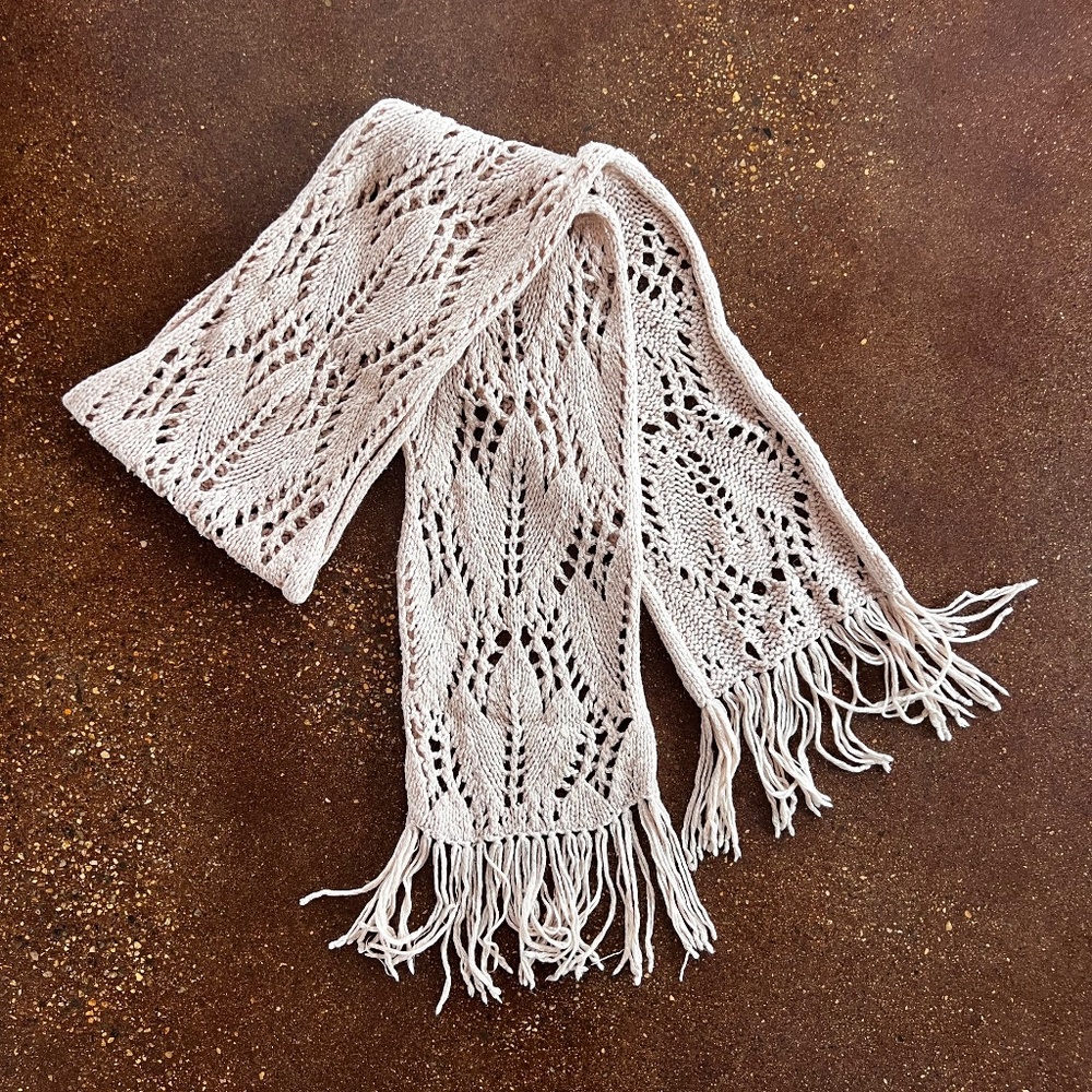 Beautiful knit patterned scarf